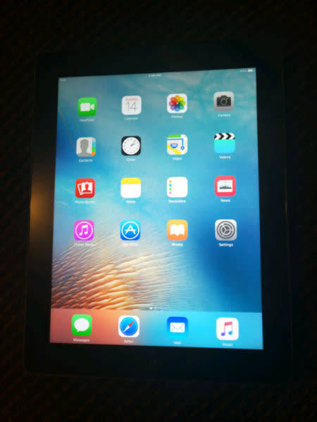 IPAD 3  - 16GIG - BLACK - 4G + WIFI for sale