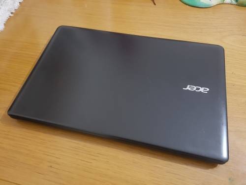 Acer Aspire E1-572  i5 4th Gen, 750GB HD and 4GB Ram