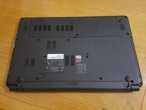 Acer Aspire E1-572  i5 4th Gen, 750GB HD and 4GB Ram