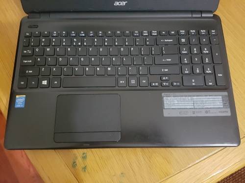 Acer Aspire E1-572  i5 4th Gen, 750GB HD and 4GB Ram