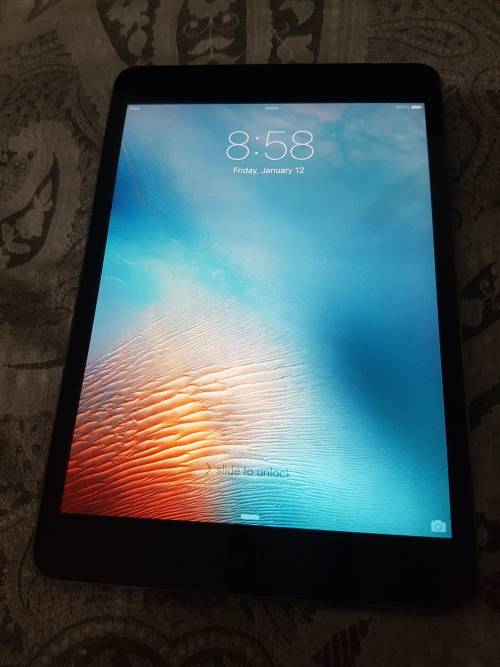 iPAD MINI 1 - 16gig - black - WIFI ONLY