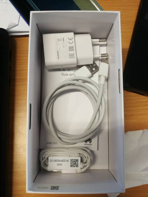 Huawei P20 Lite 64GB Storage and 4GB RAM BLUE COLOUR