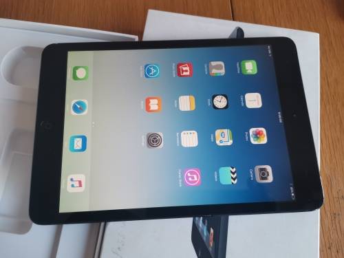 IPAD MINI 1 - 16GIG - BLACK - WIFI AND CELLULAR