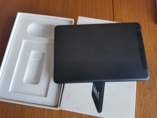 IPAD MINI 1 - 16GIG - BLACK - WIFI AND CELLULAR