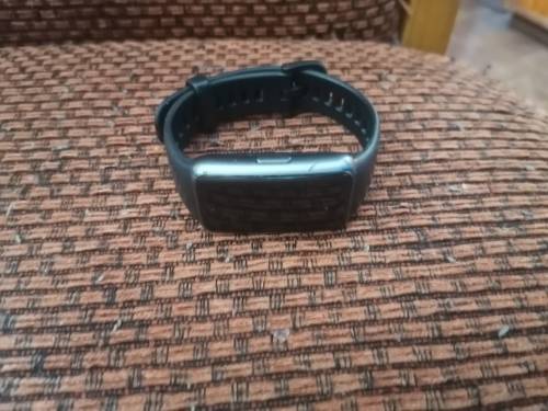 HUAWEI BAND 6, model FRA-B19