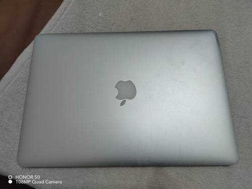 MacBook Pro i7, Retina 15inch Late 2013 250GB SSD and 8GB RAM