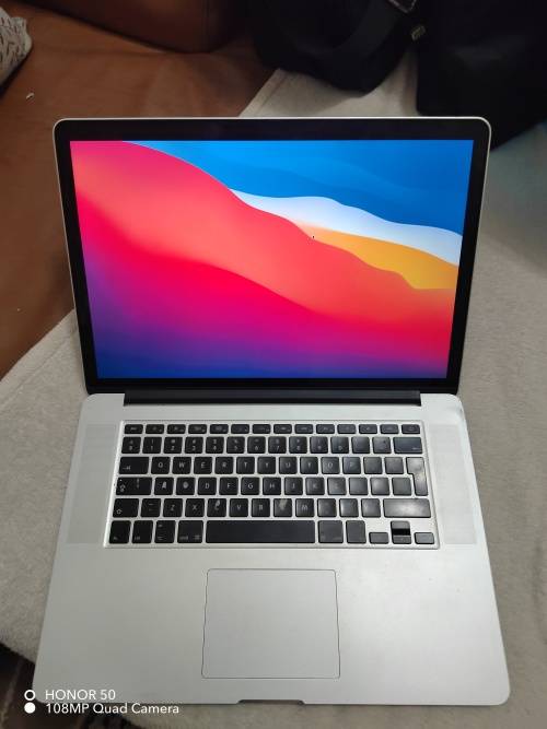 MacBook Pro i7, Retina 15inch Late 2013 250GB SSD and 8GB RAM