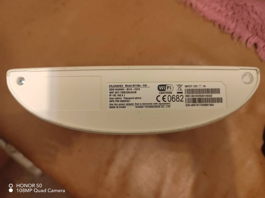 Huawei 4G Router model B315Bs-936 (It take a SIM CARD) up to 32