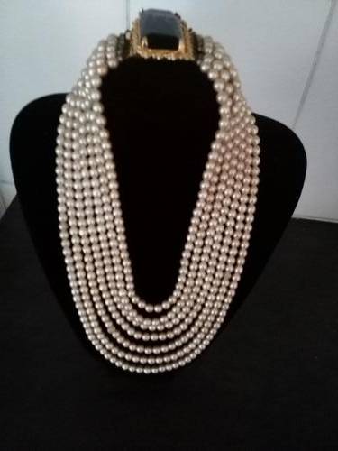 Multi-strand imitation Pearl necklace