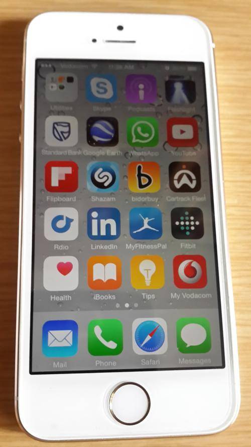 AWESOME IPHONE 5S***16GB***LOCAL STOCK***BOXED***FREE COURIER