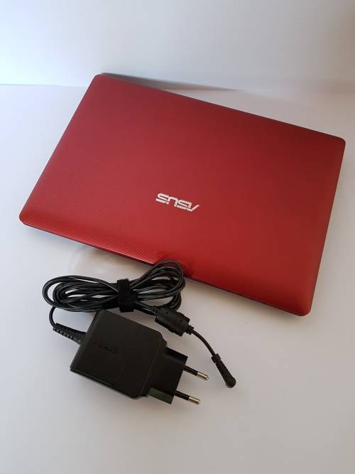 Asus Eee PCx101CH Netbook Red plus Laptop bag