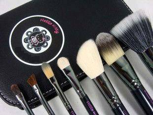 New! MAC Hello Kitty 7 Piece Makeup Brushes with Black Leather Case