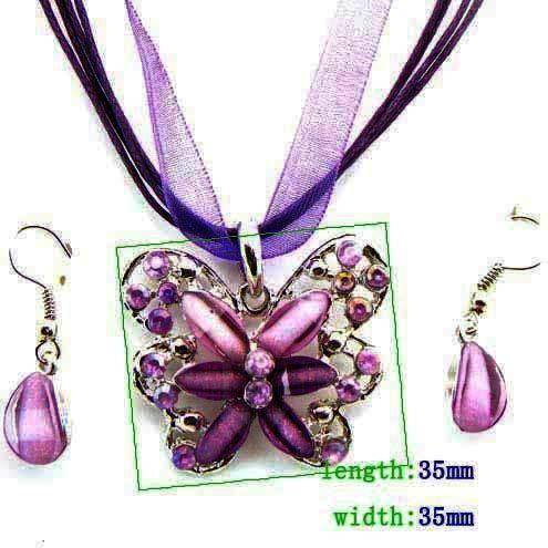 Stunning!! *Evening Prom Crystal Butterfly Necklace & Earring Set*