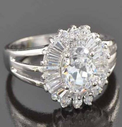 * Brilliant 9K White Gold CZ Ring Size 7 / O *
