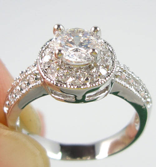 L@@K!!! * 14K White Gold Engagement Ring Size 8 / Q *