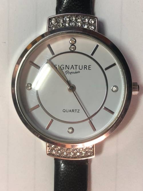 Signature Quartz Watch