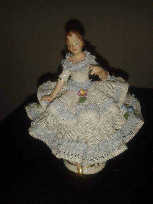 Dresden Figurine