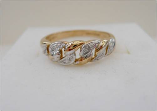 GENUINE 9CT GOLD  WITH VERY SMALL DIAMONDS - HALLMARKED / WITH CERTIFICATE