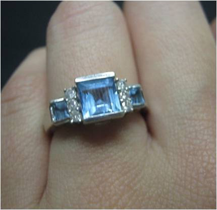 STUNNING! SOLID 9CT WHITE GOLD WITH TOPAZ AND SMALL DIAMONDS