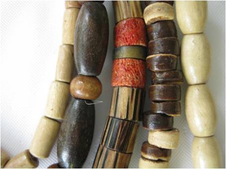 SURFERS NECKLACES THE WHOLE LOT