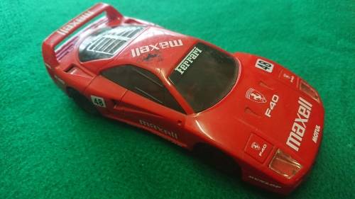 SCALEXTRIC FERRARI F40  -   1/32 SCALE SLOT CAR