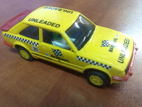 SCALEXTRIC C126 FORD ESCORT XR3i BARDAHL      1/32 SCALE SLOT CAR