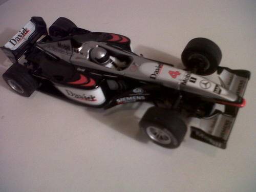 SCALEXTRIC MCLAREN F1    -     1/32 SCALE SLOT CAR