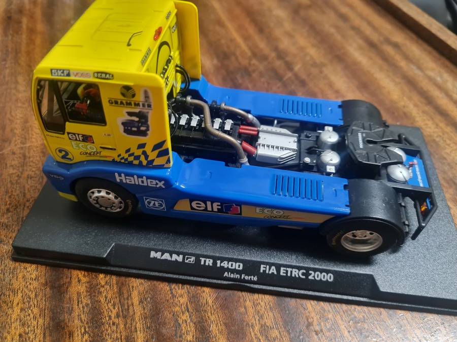 FLY MAN TR1400 TRUCK (SLOT CAR)