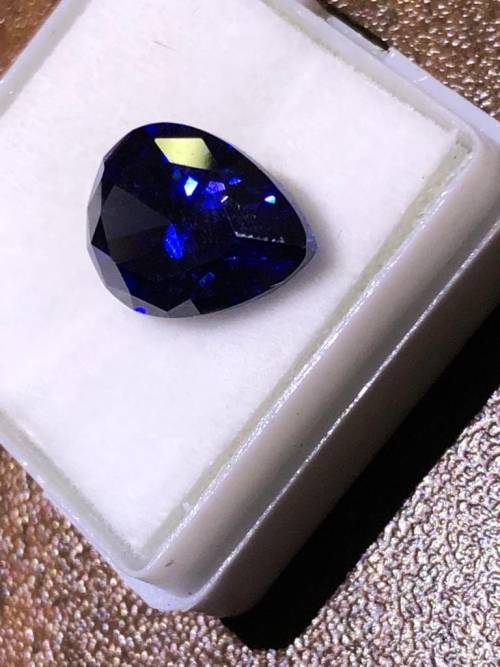 Amazing Spectacular Tiffany & Co. Like Specs 8,95ct Natural Tanzanite Pear Shaped AAAA++++