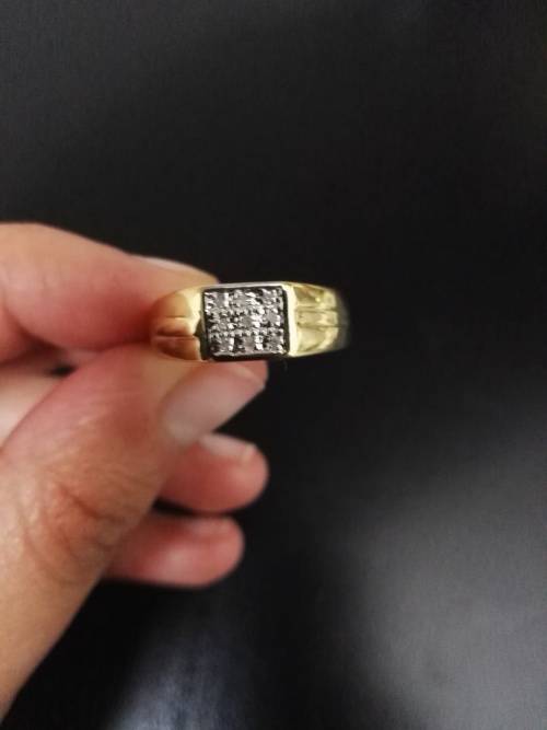 ***  IN STOCK *** 9CT SOLID YELLOW GOLD MENS 9 GENUINE DIAMOND RING