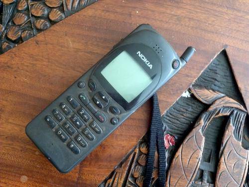 The Classic Nokia 2110i Antique Cellphone collectors item