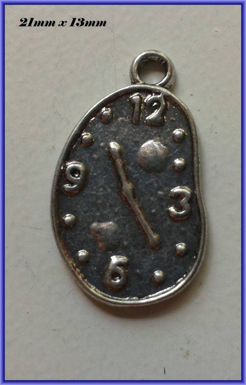 Clock Charm, 21mm x 13mm  - Pack of 10.