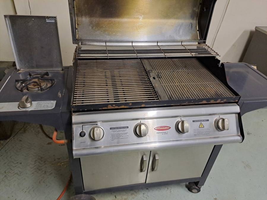 Jetmaster Professional 4 SS Series 4 burner with side burner gas braai