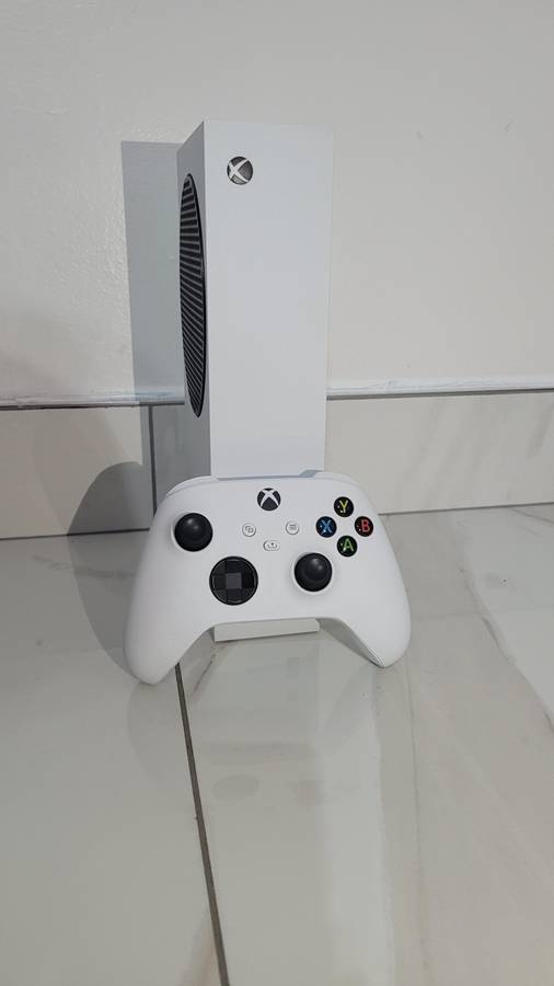 Xbox Series S 512GB - Excellent Condition
