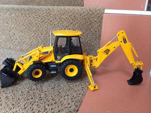 JCB 3CX CENTREMOUNT BACKHOE LOADER (TLB) 1:25 SCALE diecast / Caterpillar / Komatsu / Truck