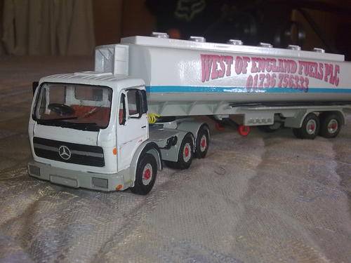 Corgi 1:50 Mercedes Benz V Series / truck & Dinky Tanker trailer
