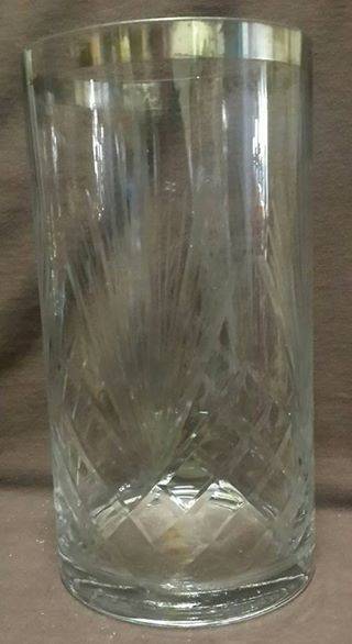 Beautiful big cut glass vase - No chips. 230mm high, 120mm wide