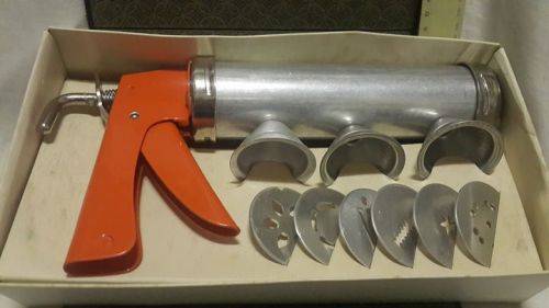 Boxed biscuit and icing gun! Look!