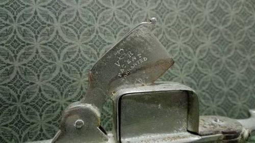 Estate VR Patent warranted Scissors Candle Snuffer Snuff Wick Trimmer Silver Tone