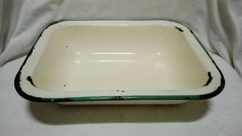 Enamel Pie dish