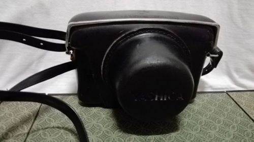 Vintage Yashica minister D 35mm camera