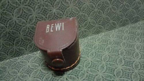 BEWI  LIGHT METER IN HOLDER