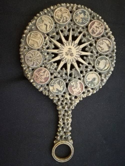 Brass  trivet - Zodiac signs