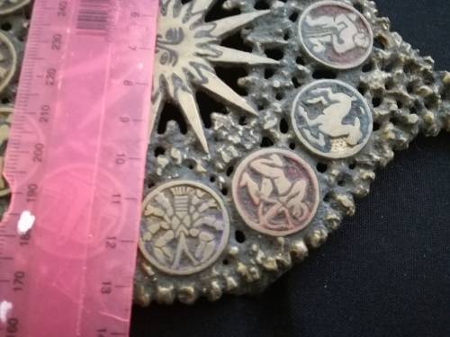 Brass  trivet - Zodiac signs