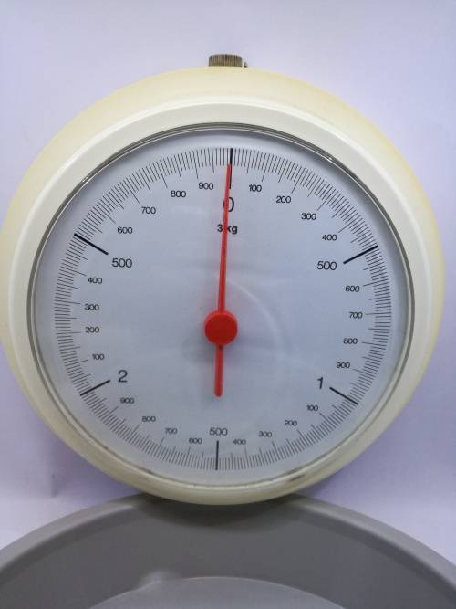 Vintage German WESTA Kitchen Wallhanging Scale 3 KG 1970`s