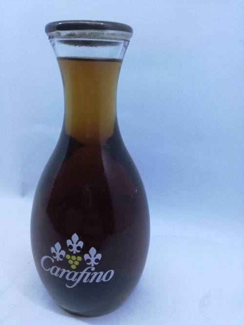 Vintage Carafino wine
