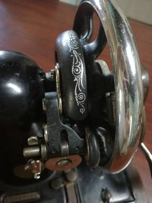 Singer manual sewing machine ED 167458