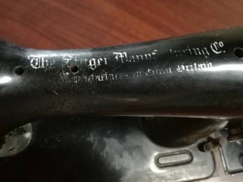 Singer manual sewing machine ED 167458