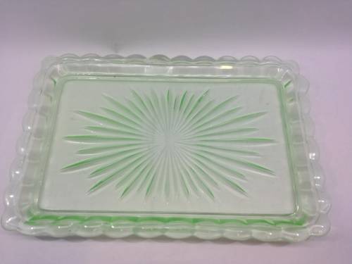 Beautiful Vintage Uranium Glass Rectangle vanity Tray - one insignificant chip