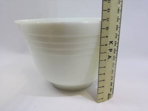 Milk glass mixing bowl with pouring tip
